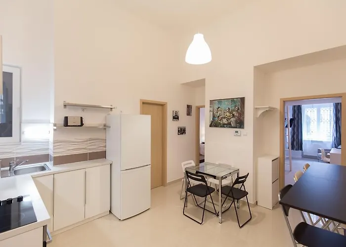 Bpr Oktogon Center Budapeste