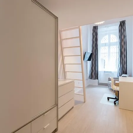 Bpr Oktogon Center Budapest